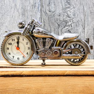 Dekorative Motorrad Uhr auf batterie - Silberne 2